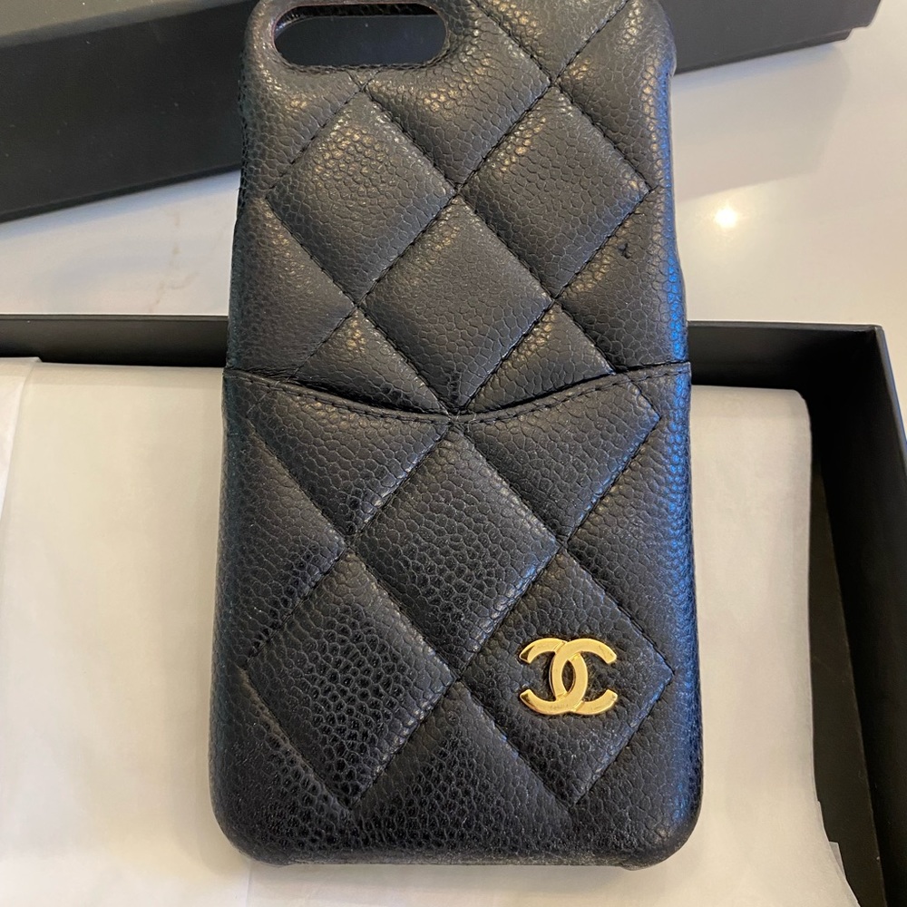 Chanel Caviar quilted iPhone 8 Plus phone case - black with gold cc’s